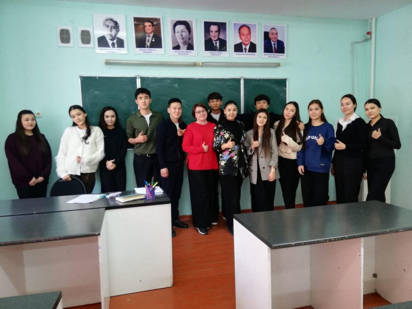 « ҰБТ-ке сеніммен» тақырыбында психологиялық тренинг